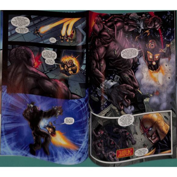 Nova # 30 - NM- - Marvel - 2010 - Picture 2 of 3